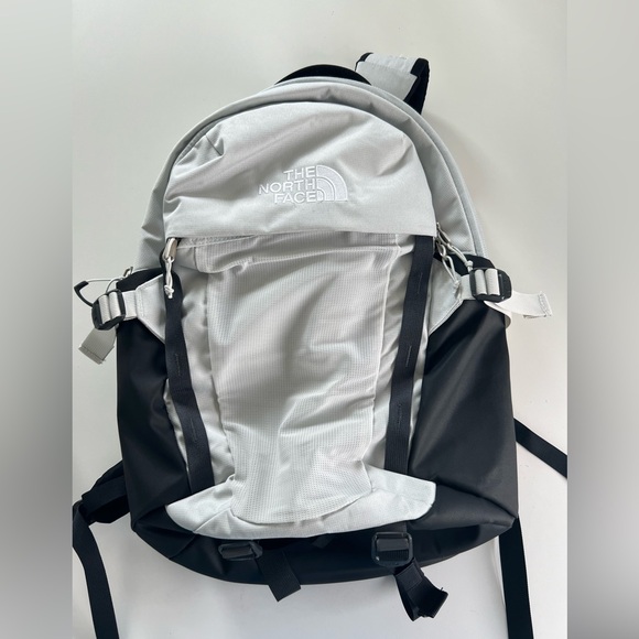 Northface recon backpack - Picture 3 of 5